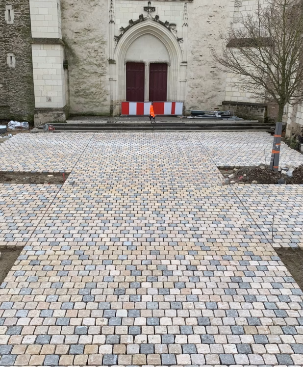 Place Chanoine Bachelot à ANGERS