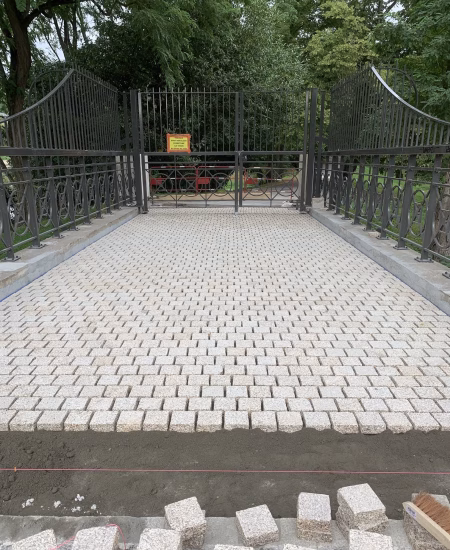 Pose de pavés à Tours Pont Napoléon